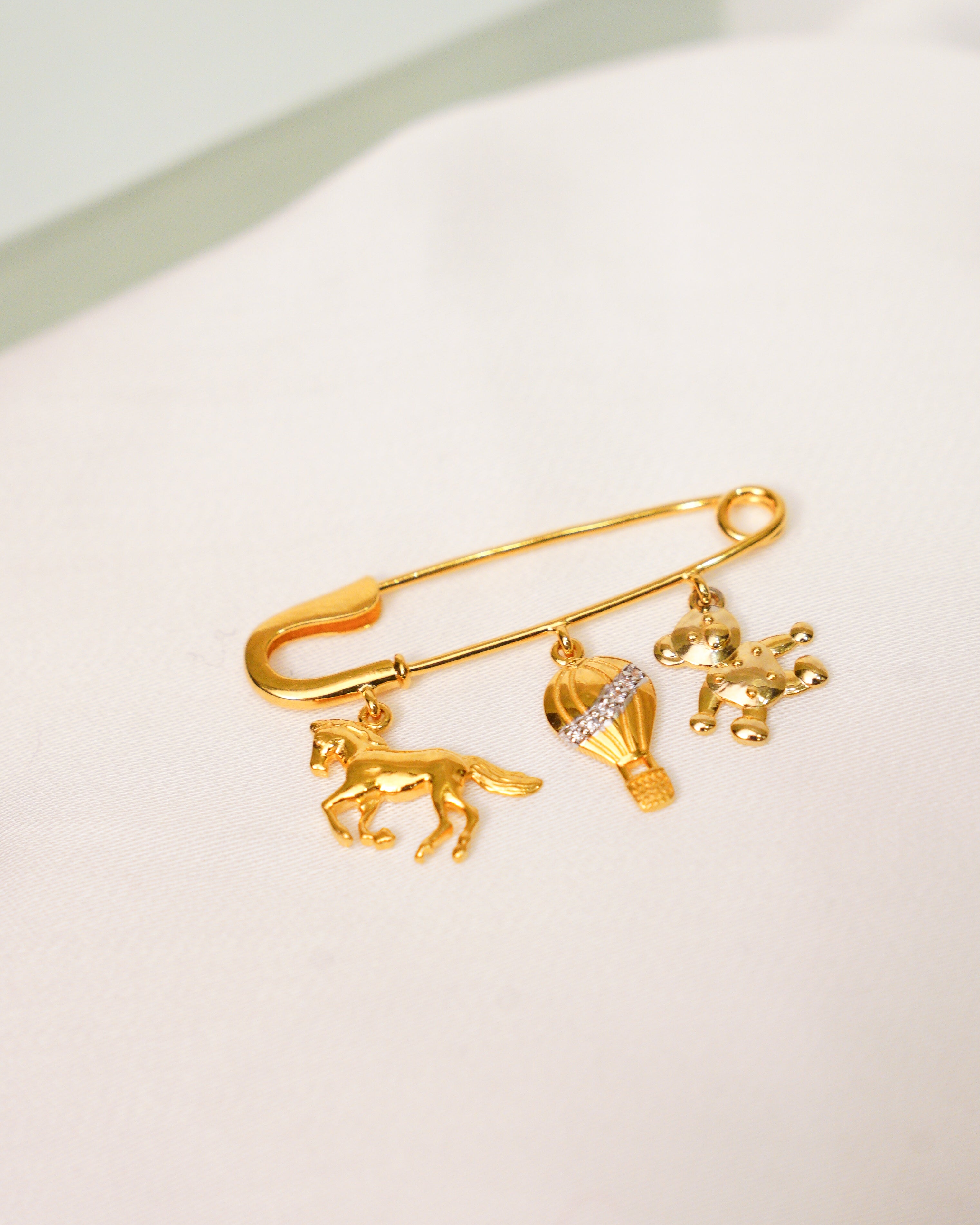 Royal Baby Lapel Pin (Horse/ Hot Air Balloon/ Teddy Bear)