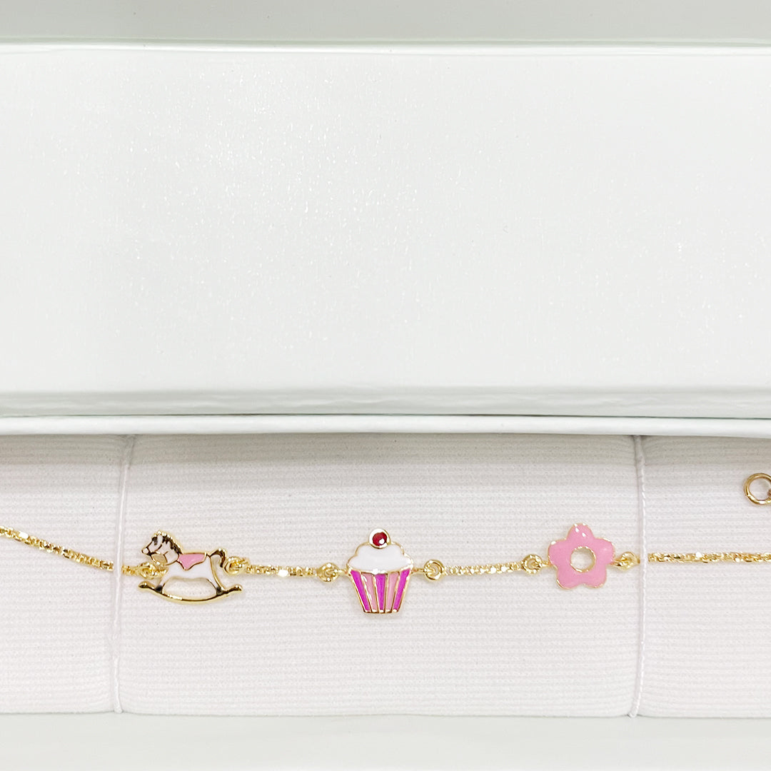 3 motif Gold Bracelet