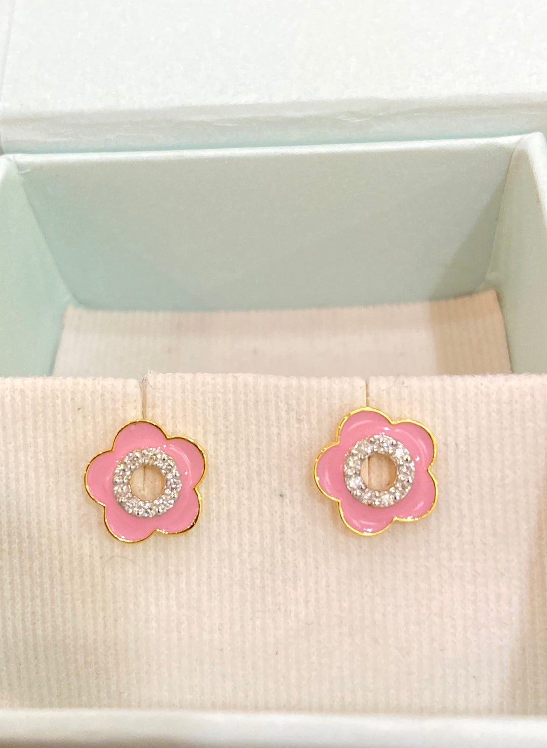 Like a Dewdrop - Diamond Flower Earrings