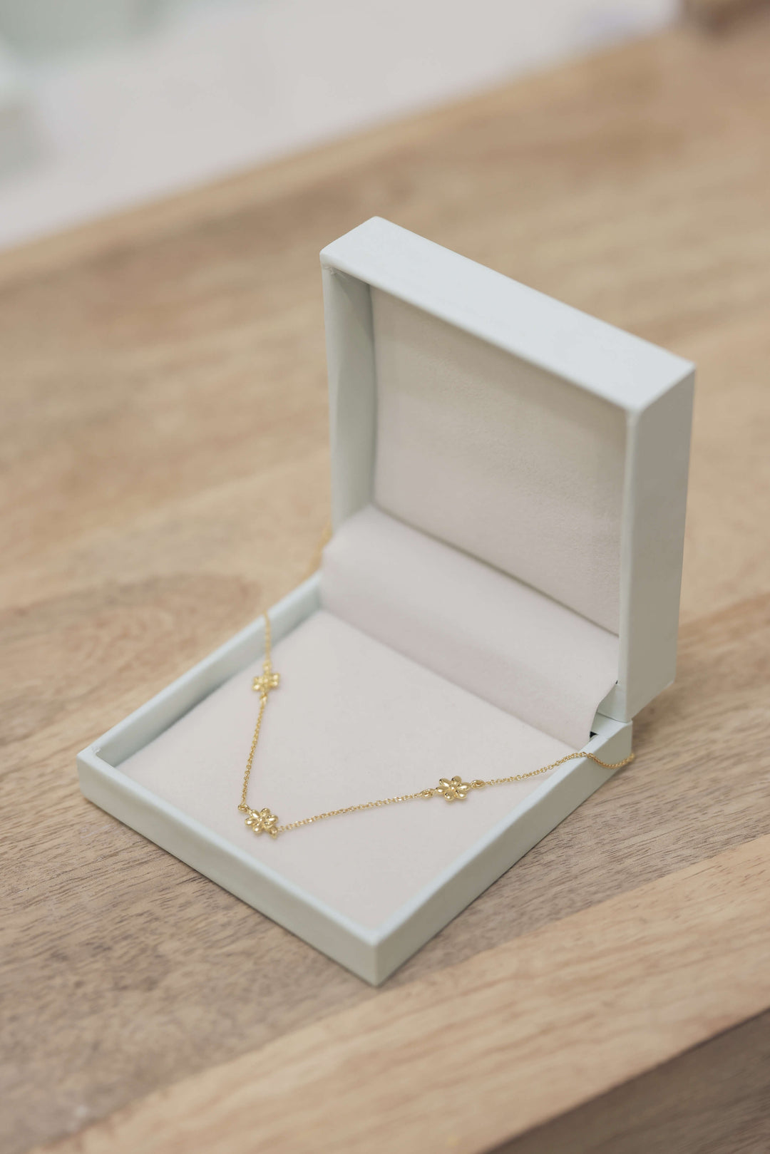 3-Motif Gold Flower Necklace