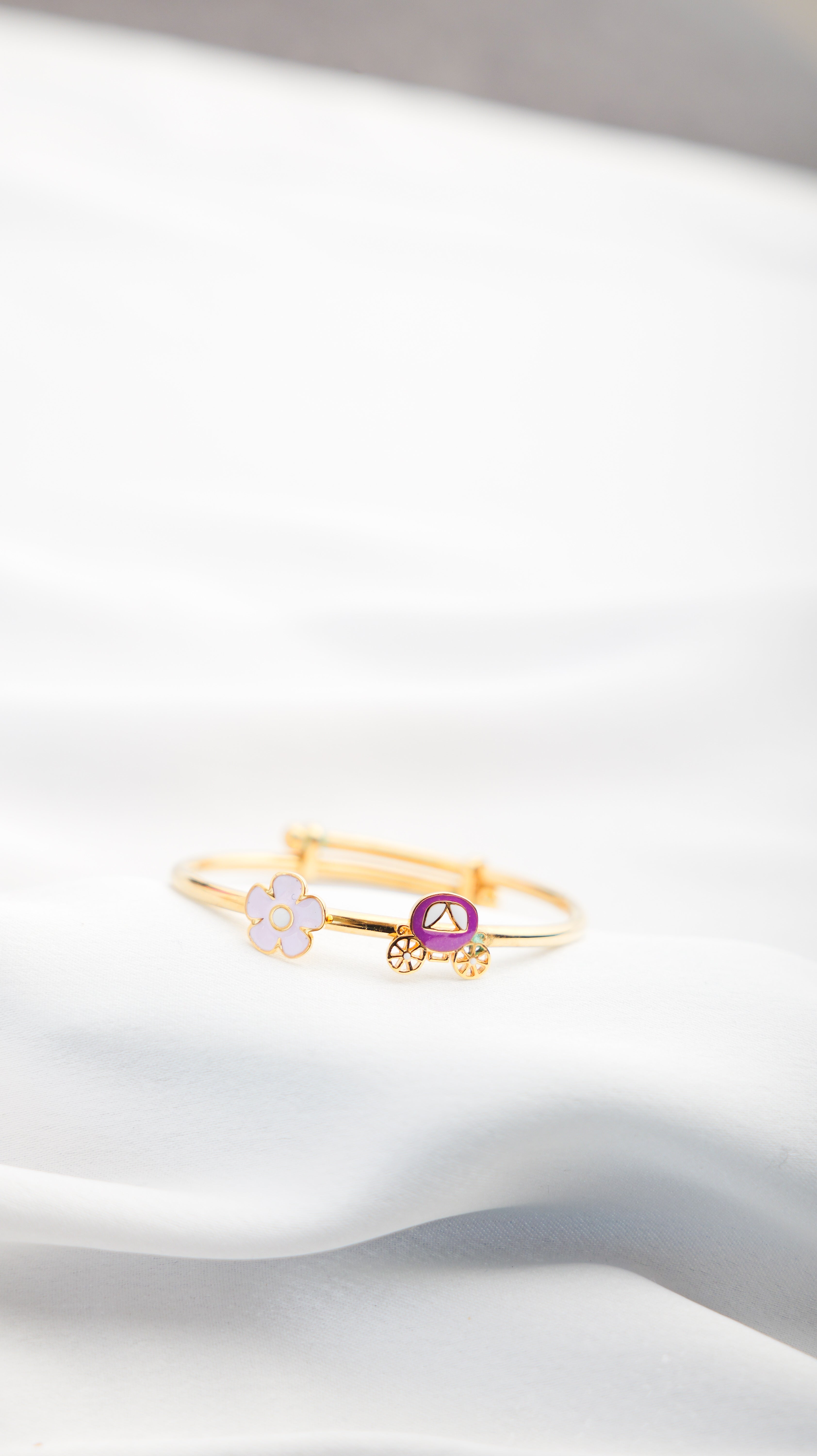 Flower Carriage Silver Adjustable Bangle