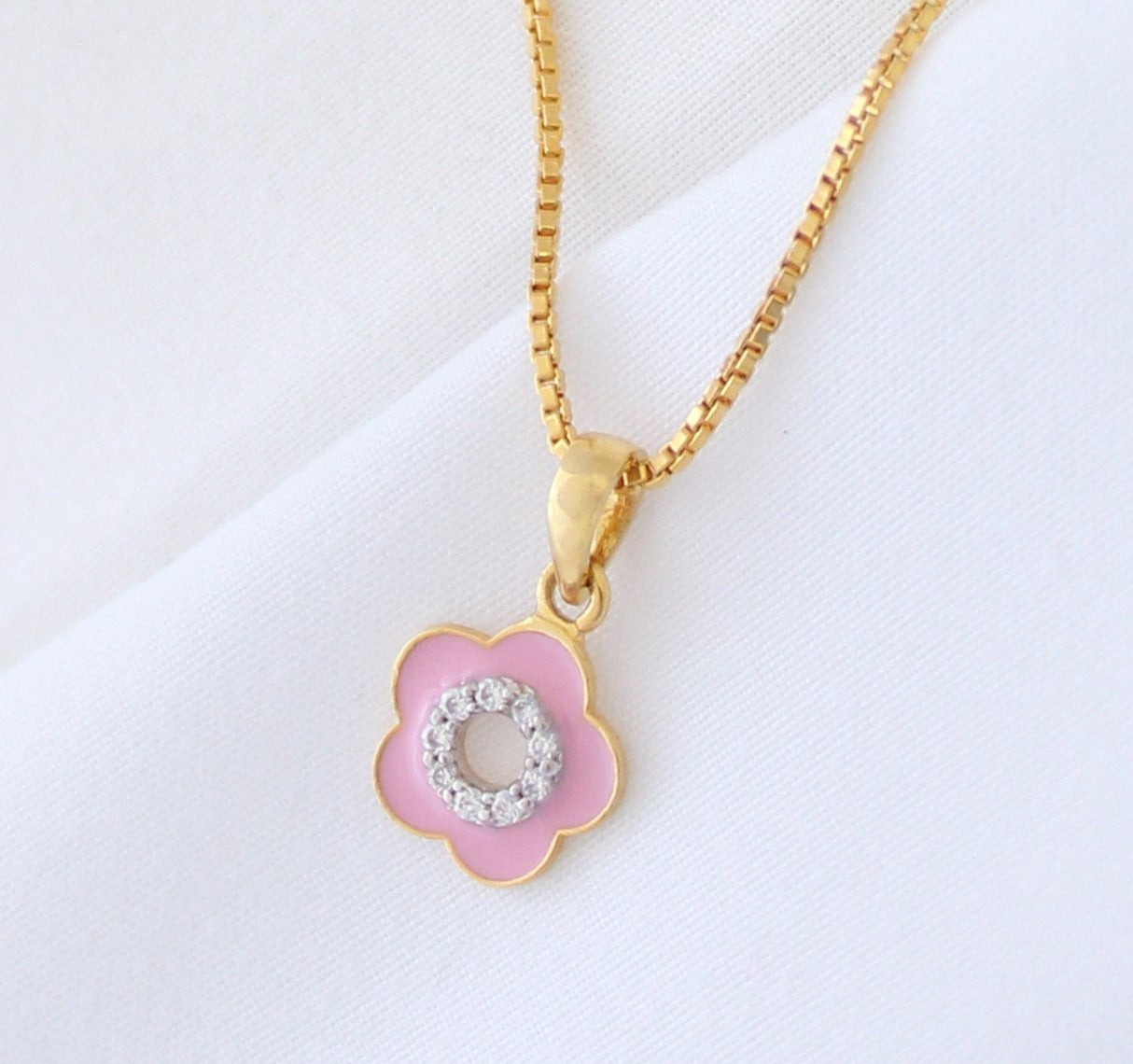 Sweet pea hot sale flower necklace