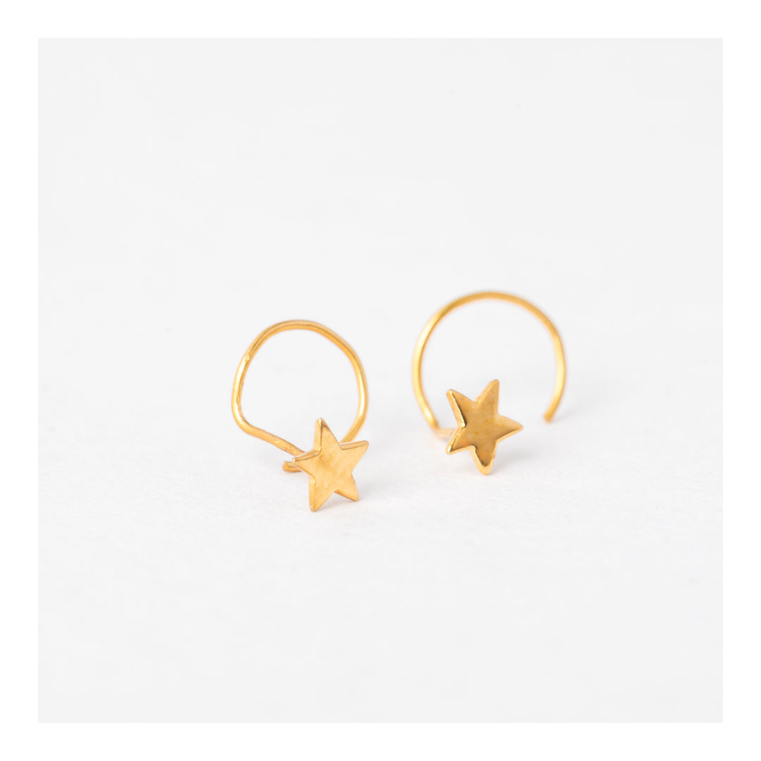 Star Piercing Gold Earrings